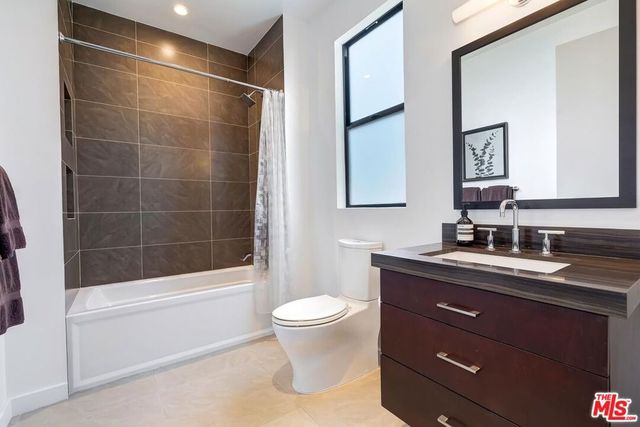 10521 Northvale Road, Los Angeles, CA 90064