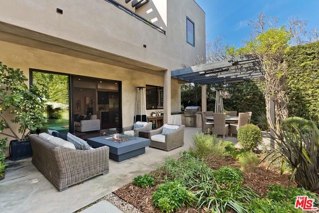 10521 Northvale Road, Los Angeles, CA 90064