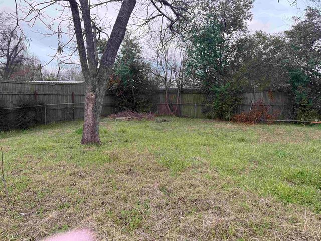 109 Shawnee St, Henderson, TX 75654