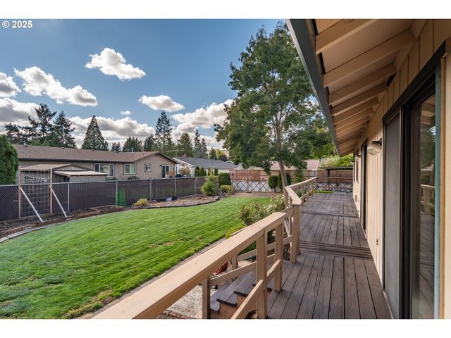 3265 W MOOSE Dr, Roseburg, OR 97471