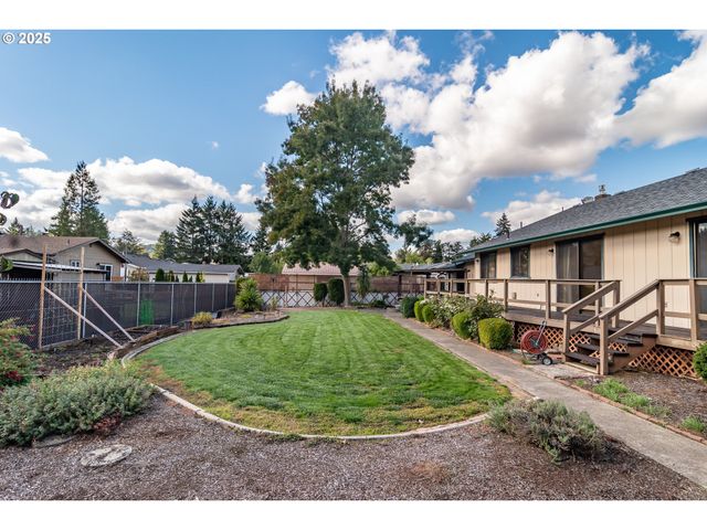 3265 W MOOSE Dr, Roseburg, OR 97471