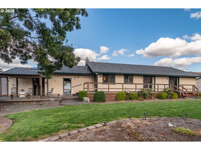 3265 W MOOSE Dr, Roseburg, OR 97471