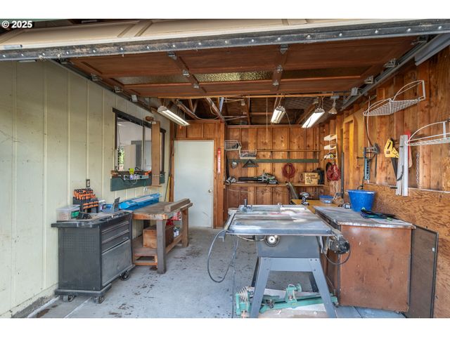 3265 W MOOSE Dr, Roseburg, OR 97471