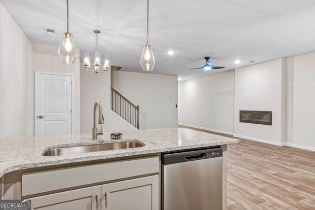 3638 PARKWAY JAMES Drive, Snellville, GA 30039