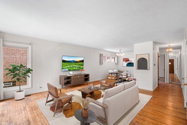 6209 N Caldwell Avenue, Chicago, IL 60646