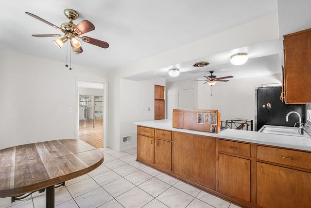 6209 N Caldwell Avenue, Chicago, IL 60646