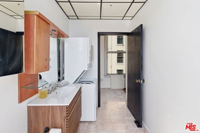 108 W 2nd Street 908, Los Angeles, CA 90012