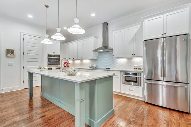 3062 Allenwood Dr, Thompsons Station, TN 37179