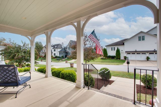 3062 Allenwood Dr, Thompsons Station, TN 37179