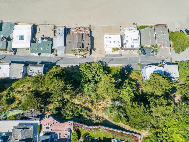534 Beach Drive, Aptos, CA 95003