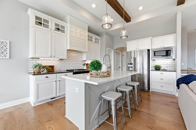 2733 N Eagle Ct, Wichita, KS 67226