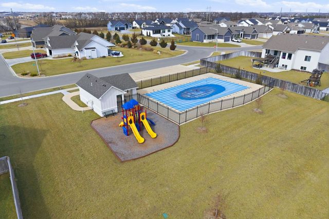 2733 N Eagle Ct, Wichita, KS 67226