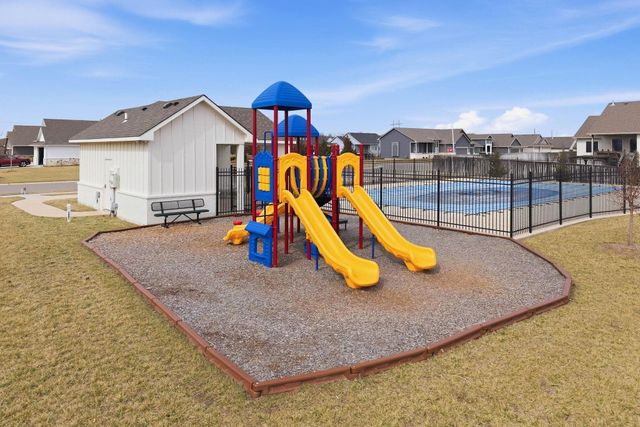 2733 N Eagle Ct, Wichita, KS 67226