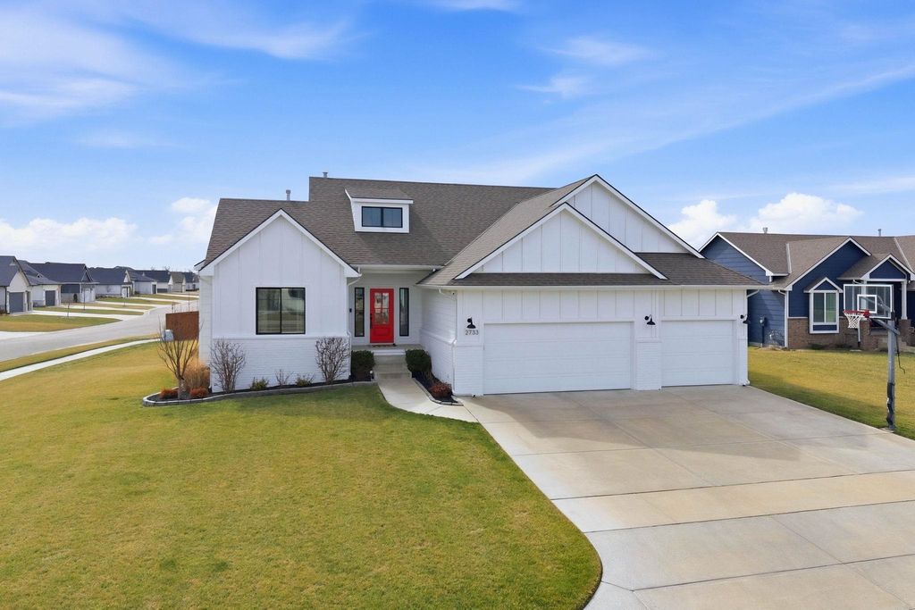 2733 N Eagle Ct, Wichita, KS 67226