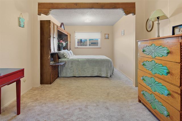 988 Avenida De Las Campanas, Santa Fe, NM 87507