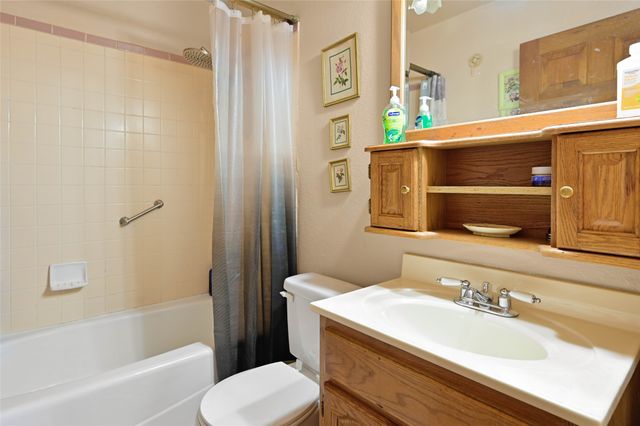 988 Avenida De Las Campanas, Santa Fe, NM 87507