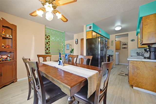 988 Avenida De Las Campanas, Santa Fe, NM 87507