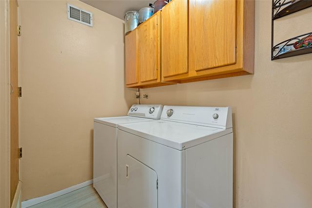 988 Avenida De Las Campanas, Santa Fe, NM 87507