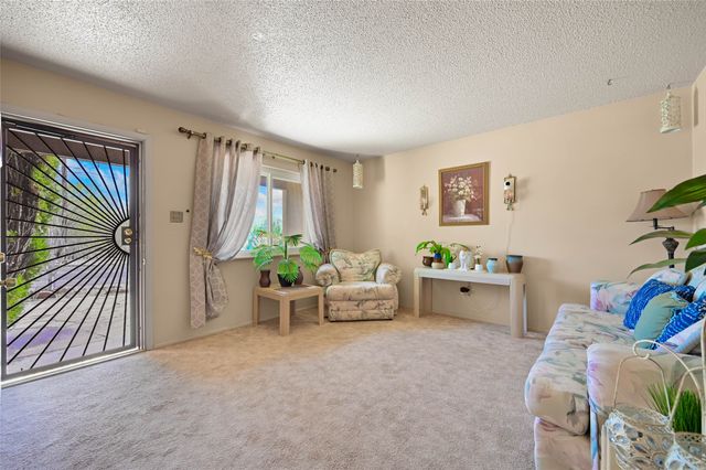 988 Avenida De Las Campanas, Santa Fe, NM 87507