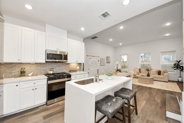 7504 Carver Road D, Houston, TX 77088