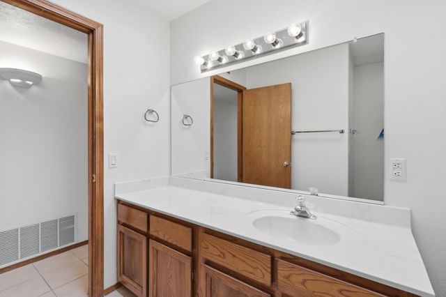 6856 Kelly Ann Road NE, Albuquerque, NM 87109