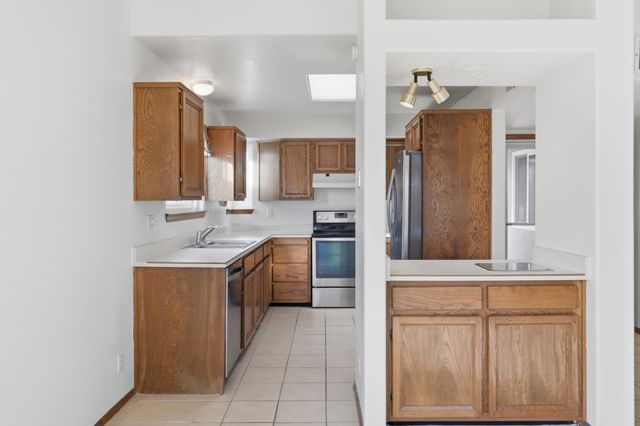 6856 Kelly Ann Road NE, Albuquerque, NM 87109