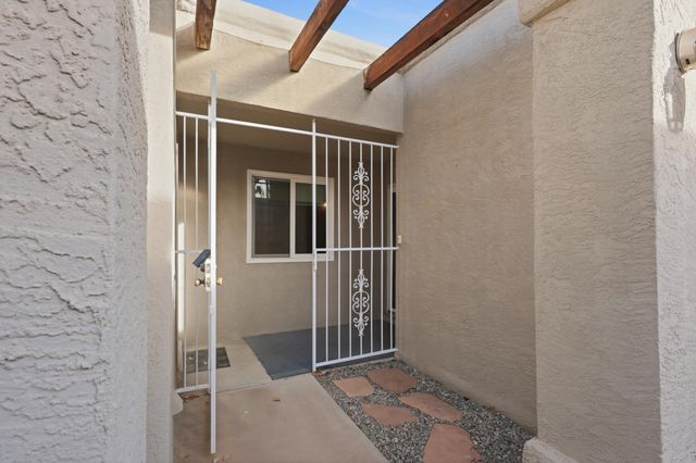 6856 Kelly Ann Road NE, Albuquerque, NM 87109