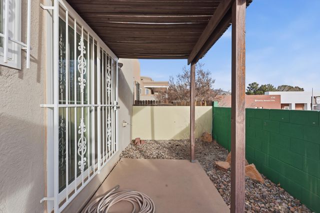 6856 Kelly Ann Road NE, Albuquerque, NM 87109