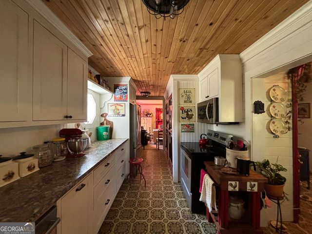 120 Jacks Drive, Lula, GA 30554