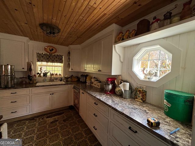 120 Jacks Drive, Lula, GA 30554