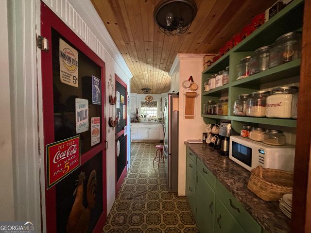 120 Jacks Drive, Lula, GA 30554