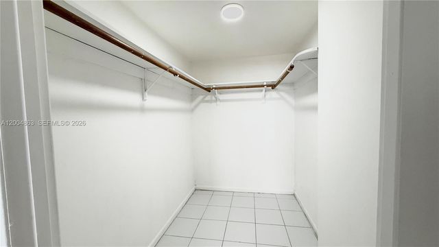 1830 Dixieanna St 404, Hollywood, FL 33020