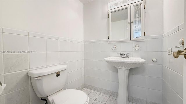 1830 Dixieanna St 404, Hollywood, FL 33020