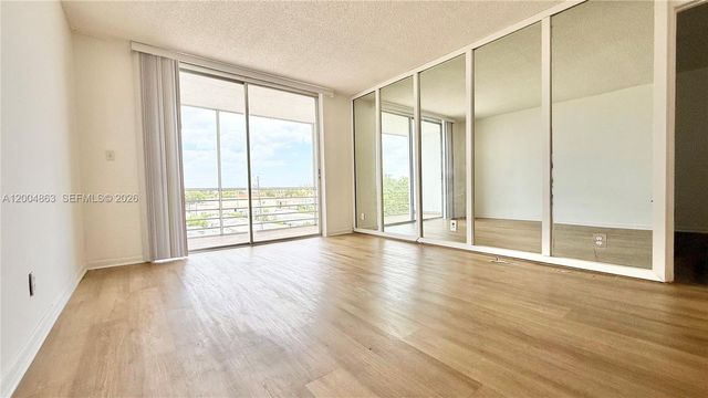 1830 Dixieanna St 404, Hollywood, FL 33020