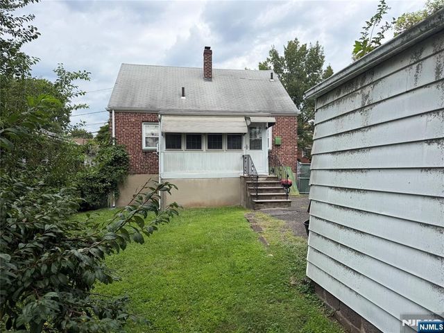 72 Fairview Avenue, Bogota, NJ 07603