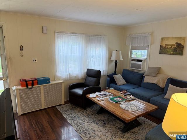 72 Fairview Avenue, Bogota, NJ 07603