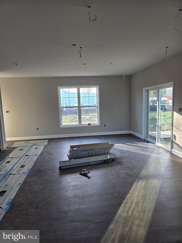 9208 4TH, Lanham, MD 20706