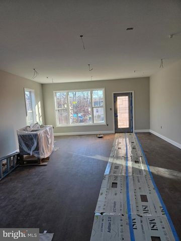 9208 4TH, Lanham, MD 20706