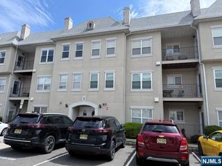 312 Brittany Drive, Wayne, NJ 07470