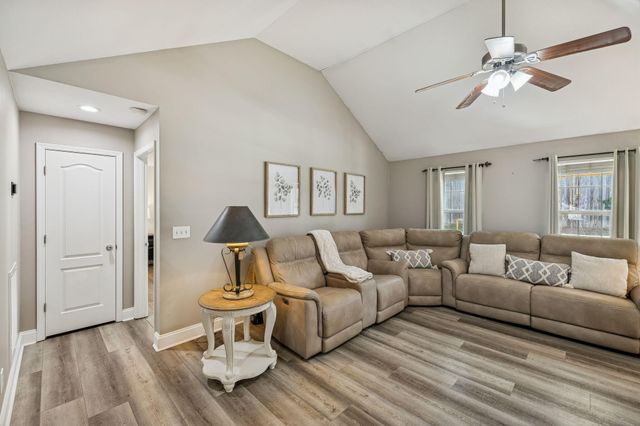 94 Hatfield Drive, Ringgold, GA 30736