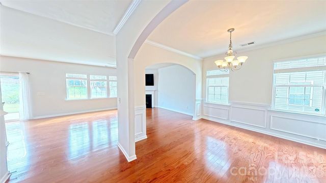 5918 Kelyn Hills Drive, Charlotte, NC 28278