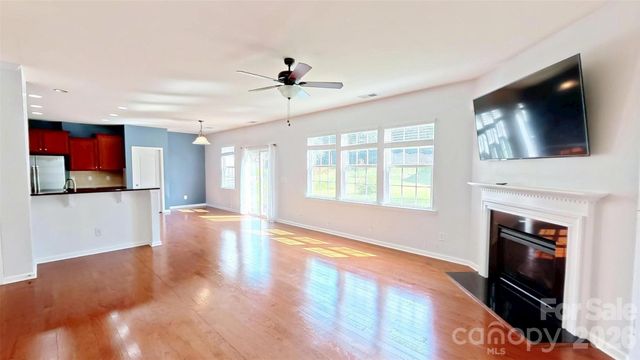 5918 Kelyn Hills Drive, Charlotte, NC 28278