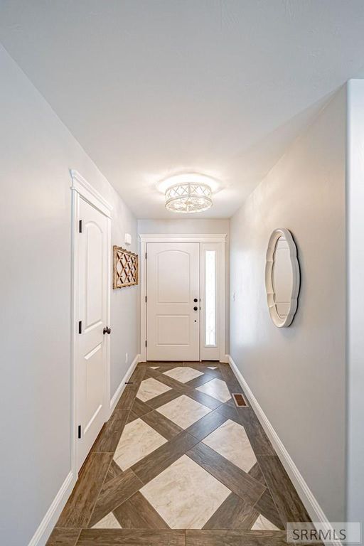 Image 12 of property listing at 6060 Malory Drive, Idaho Falls, ID 83402