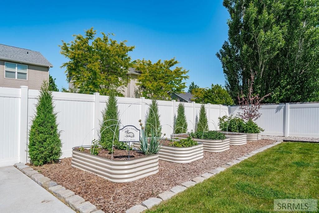 Image 87 of property listing at 6060 Malory Drive, Idaho Falls, ID 83402