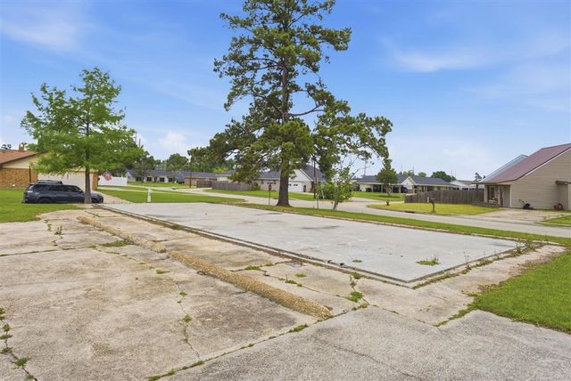 47 Center Avenue, Sulphur, LA 70663