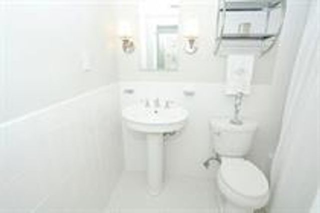 1800 Lavaca ST A107, Austin, TX 78701