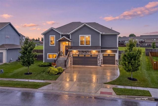 1327 N 161st Terrace, Basehor, KS 66007