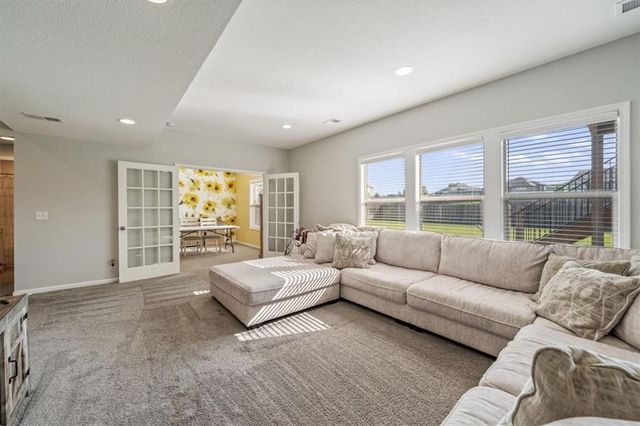 1327 N 161st Terrace, Basehor, KS 66007