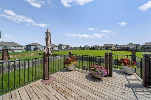 1327 N 161st Terrace, Basehor, KS 66007