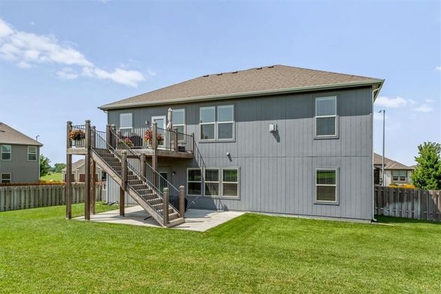 1327 N 161st Terrace, Basehor, KS 66007